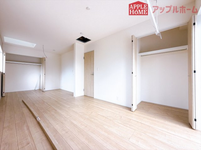 [新築住宅] 深谷市緑ケ丘 全1棟の洋室|居室は全室収納あり！たっぷりある収納活用でお部屋もキレイを保てます♪