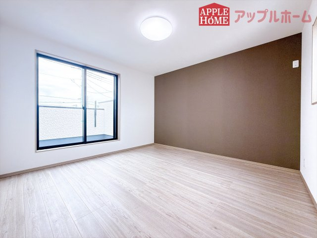 [新築住宅] 熊谷市柿沼 第2期 全3棟の洋室|２階居室は全室収納あり！たっぷりある収納活用でお部屋もキレイを保てます♪