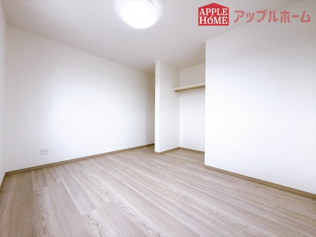 [新築住宅] 熊谷市柿沼 第2期 全3棟の洋室|２階居室は全室収納あり！たっぷりある収納活用でお部屋もキレイを保てます♪