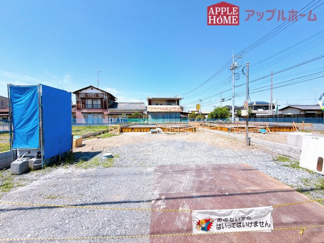 [新築住宅] 熊谷市柿沼 第2期 全3棟の前面道路含む現地写真