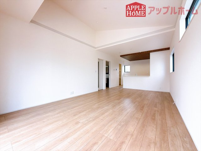 [新築住宅] 深谷市東方町 第6 全1棟の前面道路含む現地写真