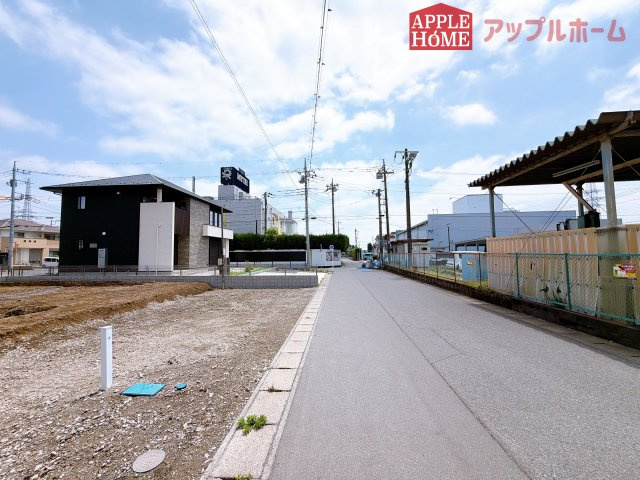[新築住宅] 深谷市東方町 第6 全1棟の前面道路含む現地写真