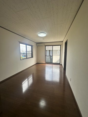 牟呂公文町18番1貸家の寝室