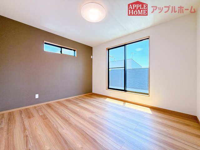 [新築住宅] 深谷市岡 第13期 全2棟の洋室|２階居室は全室収納あり！たっぷりある収納活用でお部屋もキレイを保てます♪