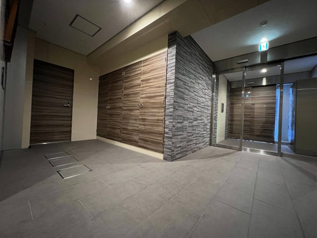 エスパシオ・コモド大阪新町　堀江小学校のロビー|エスパシオ・コモド大阪新町　ロビー