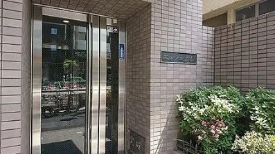 エルヴェ新宿 のエントランス
