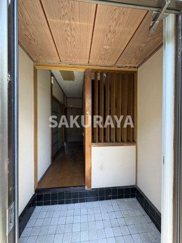 福居町貸家TKの玄関