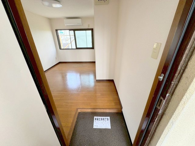 リヴィエール淀の玄関