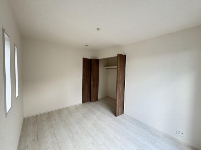 雄琴5丁目14号棟 新築戸建の洋室