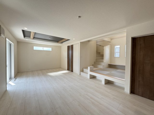 雄琴5丁目14号棟 新築戸建の居間・リビング