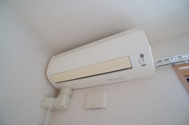 【設備】 | リヴェール三田 | エアコンもついてます