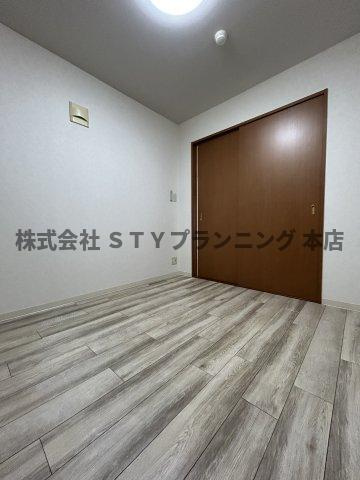 仲介手数料０円！アピア天塚の洋室