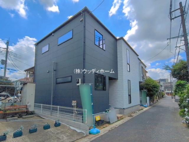 越谷市袋山　新築一戸建ての外観