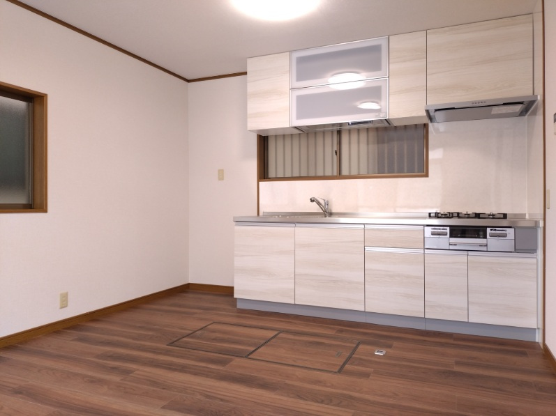 西宮市能登町　中古戸建のキッチン