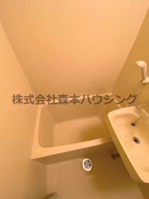 【浴室】 | 　シャンブルⅡ | ゆったり過ごせるお風呂です