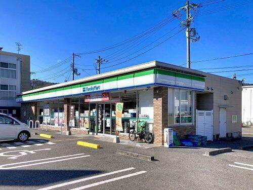 サーパス桟橋通二丁目（６０５）の周辺|ファミリーマート 高…まで558m 
