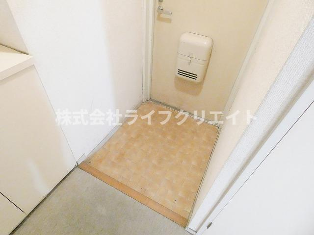 INOVE日野台（旧ヒルトップ多摩平の森）の玄関