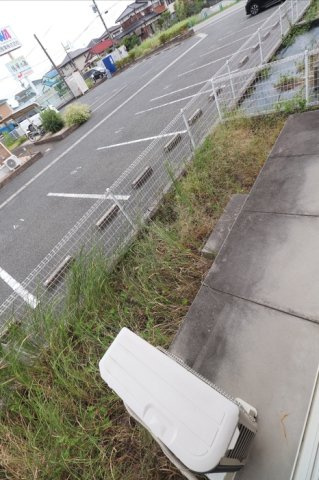 ラトンラヴ―ル　Ⅰ番館の庭|陽当たり良好なバルコニーです♪