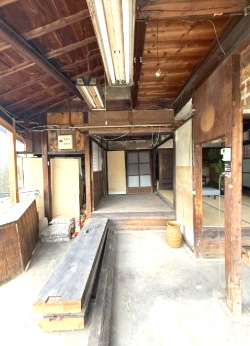 上賀茂菖蒲園町店舗の内装