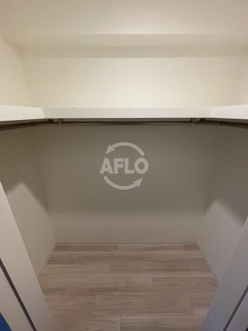 セレニテ難波リアンの収納|セレニテ難波リアン　ウォークインクローゼット