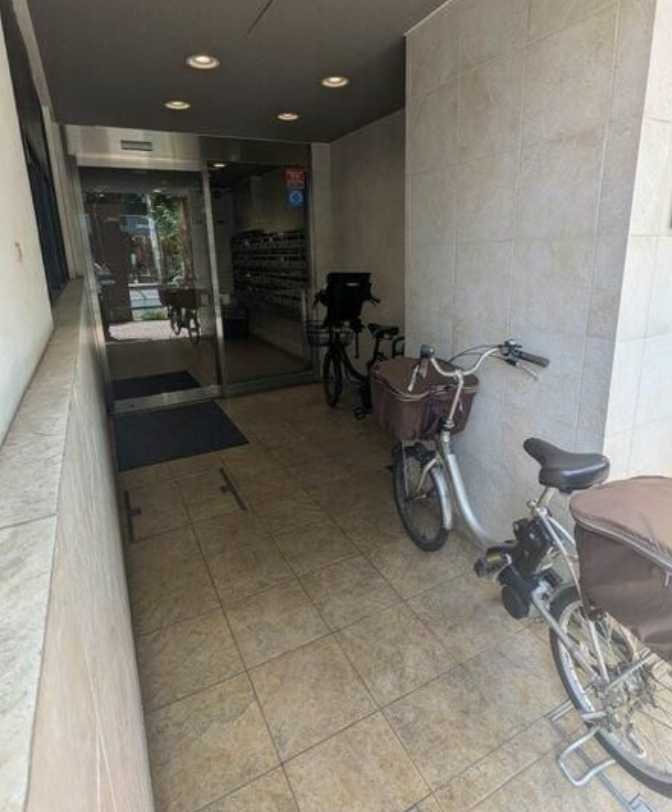 ラウスパレス三軒茶屋　角部屋　駅近　事業用相談のエントランス