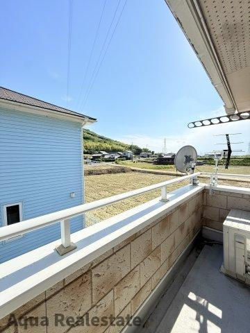 綾歌郡綾川町 陶 お洒落な美邸のバルコニー|暖かな日差しのふりそそぐバルコニー