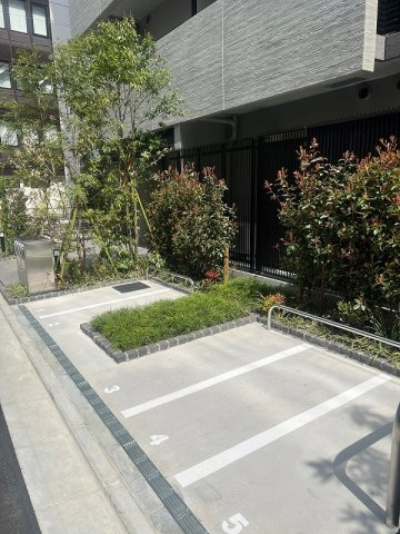 プラウドフラット本郷三丁目のエントランス