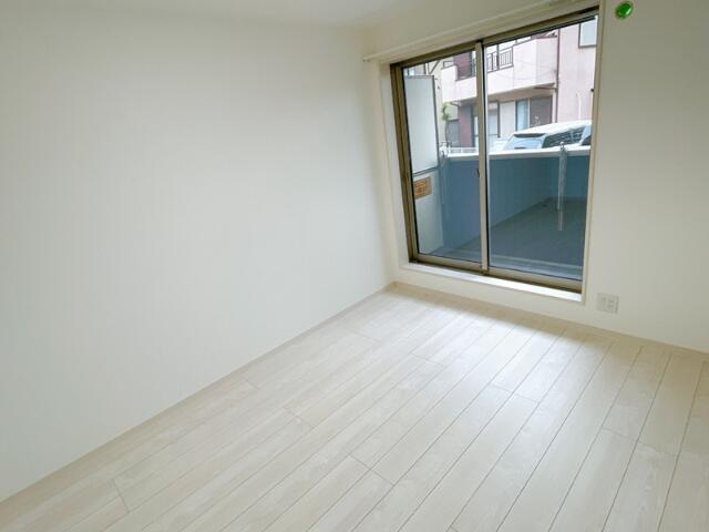 Ｅａｓｔ　Ｆｌａｔ　松戸の洋室