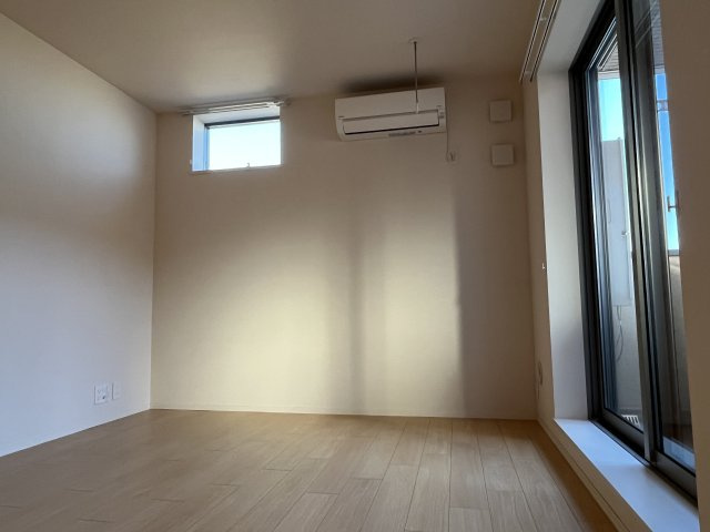 レガーロＥａｓｔの居間・リビング|同建物別室参考写真