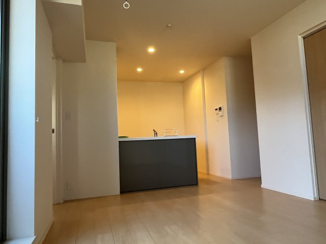 レガーロＥａｓｔの居間・リビング|同建物別室参考写真