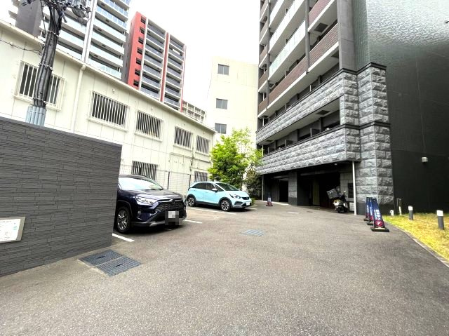 プレサンス鶴舞公園セラヴィ　名古屋市賃貸　仲介手数料無料の駐車場