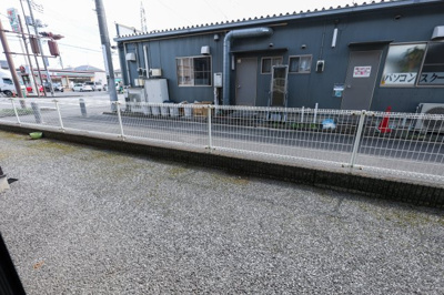 【庭】 | ジーエルハイツ | テラス※同間取りの2号棟のお写真です
