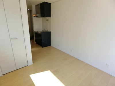 【洋室7.5帖】南東向きの角部屋です★