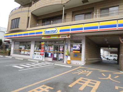 ミニストップ 横須賀長坂店まで10ｍ