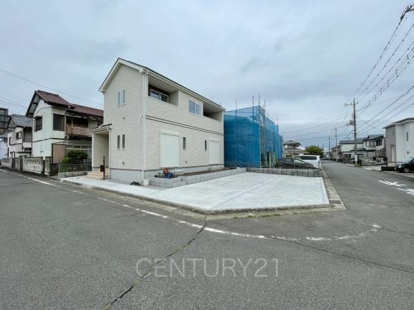 前橋市南町2丁目A号棟の前面道路含む現地写真|陽当たり良好です
