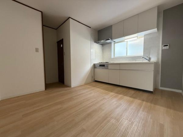 【居間・リビング】 | 門真市五月田町　中古戸建