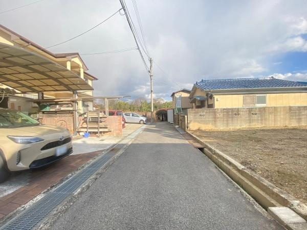 貴志川町尼寺土地の前面道路含む現地写真