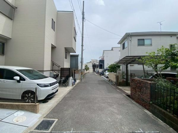 【前面道路含む現地写真】