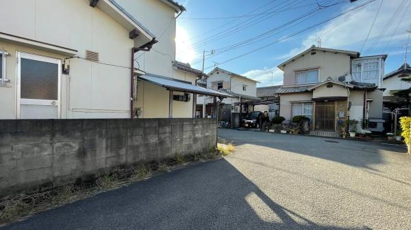 和歌山市田屋　中古戸建　オーナーチェンジ物件の前面道路含む現地写真