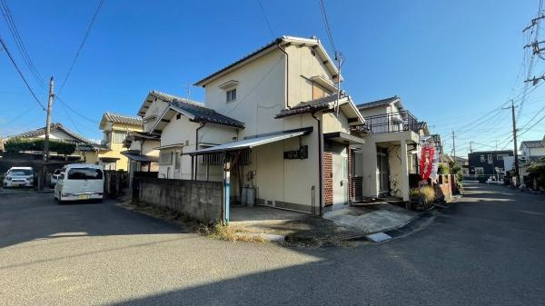 和歌山市田屋　中古戸建　オーナーチェンジ物件の前面道路含む現地写真