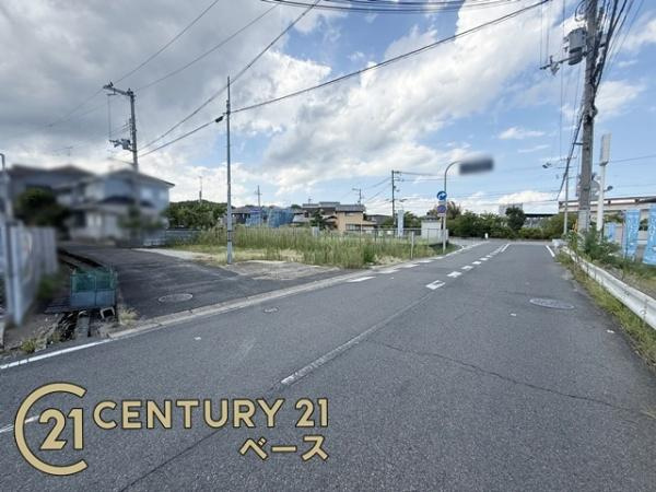 奈良市秋篠三和町１丁目　建築条件なし土地の前面道路含む現地写真|■現地撮影写真■前面道路は広々！駐車もラクラクです！