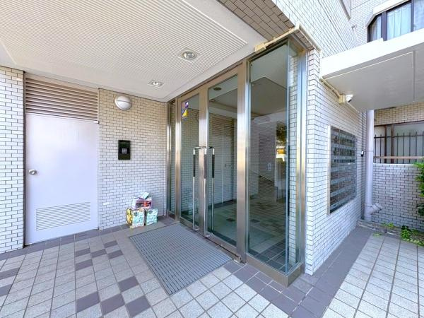 横浜西パークホームズのエントランス