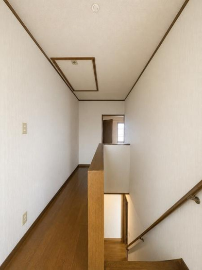 【内装】 | 画像一部AI加工済みの為、
現地と少し異なります