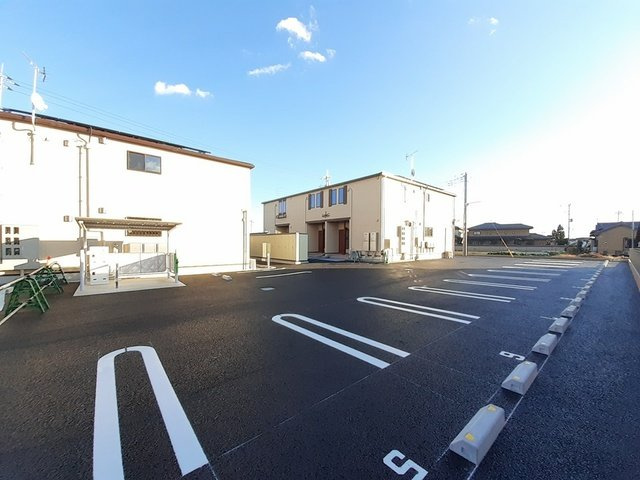 ロゼア　Ⅱの駐車場