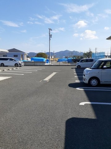 アルバーダ・ＭⅢの駐車場