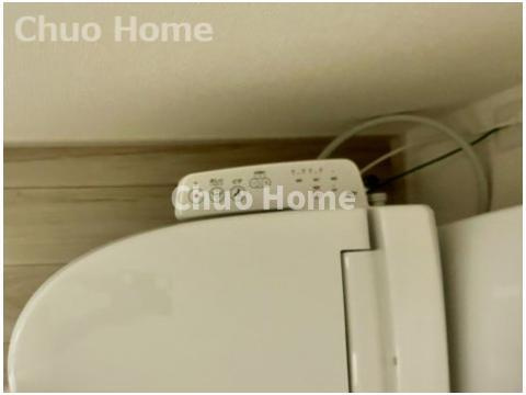 江戸川区南小岩2丁目新築分譲住宅の内装|【ウォシュレット】清潔に使いたいお手洗いには最適な設備です。もちろんウォームレットも標準装備です。