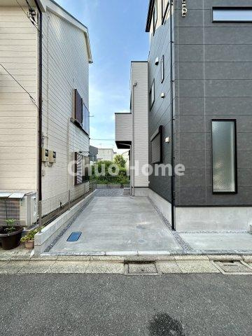 江戸川区南小岩2丁目新築分譲住宅の駐車場|カースペース