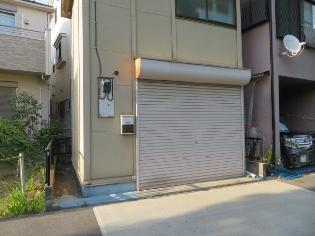 府中市住吉町３丁目の倉庫