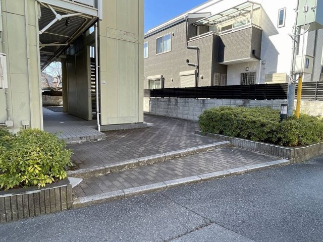 レオパレスラ・シンシアのその他