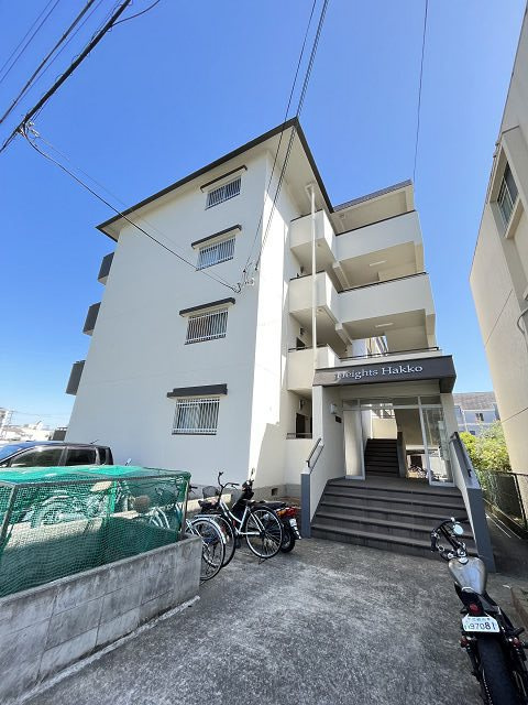 尼崎市武庫之荘本町２丁目の賃貸マンションの外観